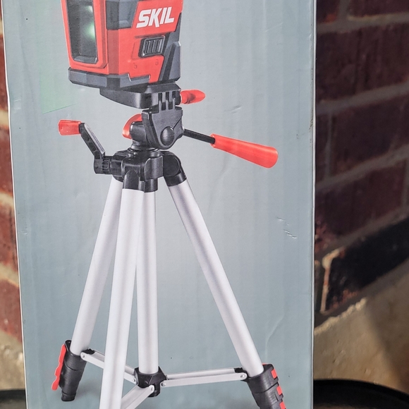 SKIL 360 degree self leveling laser level - Picture 3 of 14